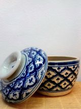 Pot boule en céramique asiatique bleu et blanc 