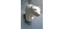 Ours blanc en marche ,terre cuite patinée.