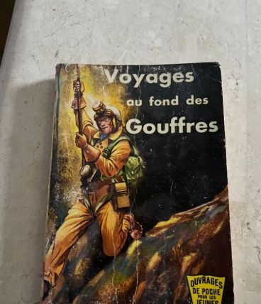 Voyages au fond des gouffres, Jean J. Charles (Ref 2024-148)