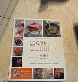 Le Cours de Cuisine : 750 grammes (Ref. 2024-202)