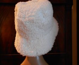 BOB VINTAGE FAUSSE FOURRURE CHAPEAU T UNIQUE REGLABLE CREME 
