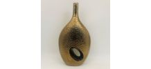 Vase en céramique doré.