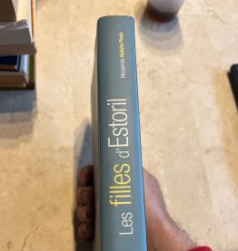 Les filles d'Estoril, M. Rebelo Pinto (Ref. 2024-218)