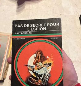 Pas de secret pour l'espion, Larry Douglas (Ref. 2024-244)