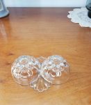 Ancienne salière poivrière en verre moulé, années 60
