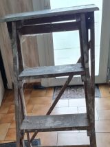 Ancien escabeau en bois 