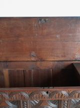 Coffre de château en chêne 19ème siècle