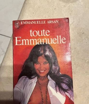 Toute Emmanuelle, Emmanuelle Arsan (Ref. 2024-328)