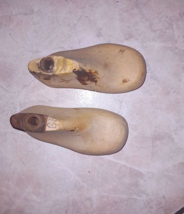 Formes chaussures enfant bois