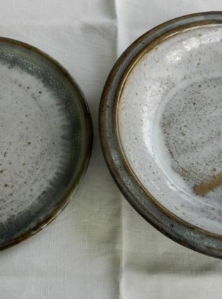Poterie de la vallée noire : deux plats en grès émaillé