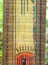 Décoration murale sur planche de bois. Art singulier.
