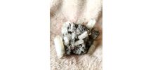 Prehnite sur Matrice - Pierre minéral naturel brut - 380 g