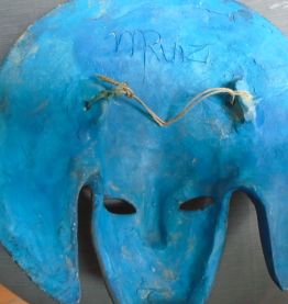 Masque décoratif en terre cuite patinée ,pièce unique
