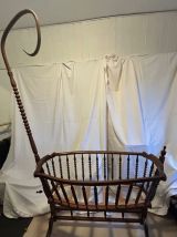 Berceau ancien + voile en plumetis d'origine