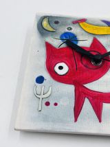 Horloge en céramique de style Joan Miro