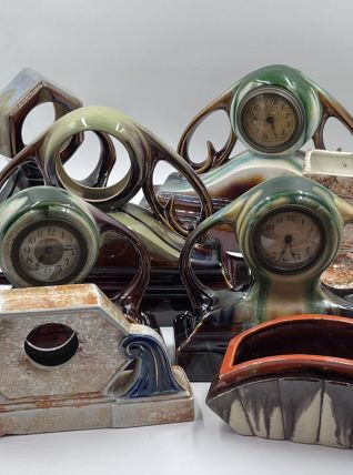 Lot de 8 horloges et céramique art déco de Thulin