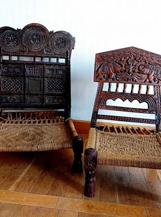 Paire de chaises basses traditionnelles, Indonésie 