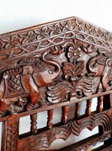 Paire de chaises basses traditionnelles, Indonésie 