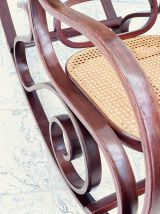 Fauteuil à bascule en bois