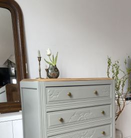 Commode vintage