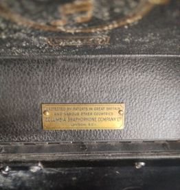 Gramophone COLUMBIA
