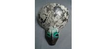 Masque décoratif terre cuite patinée et recouverte de papier
