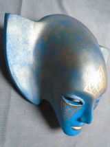 Masque décoratif en céramique peinte ,pièce unique