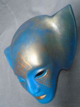 Masque décoratif en céramique peinte ,pièce unique