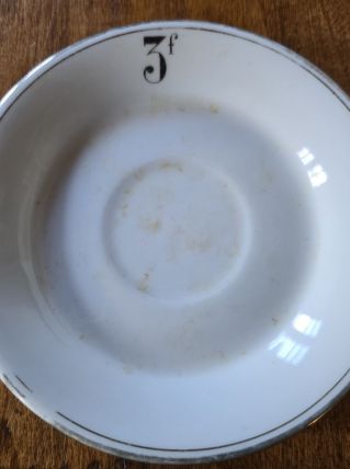 Soucoupe ou sous-verre marquée 3f