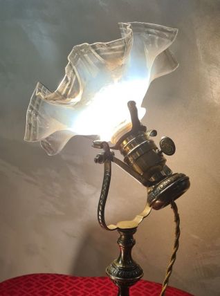 lampe laiton1900 de table abat jour verre dentelle opalissan