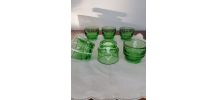 5 verres à liqueur, ou coquetiers, en verre vert, LEVER