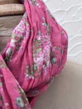 Echarpe rose floral vintage