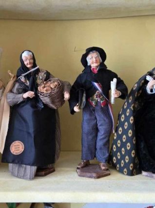 LOT DE  SANTONS DE PROVENCE
