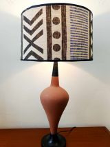Grande lampe terre-cuite et abat-jour tribal vintage 