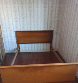 ensemble armoire et lit années 1970 vernis