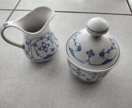 Pot de lait avec son sucrier +couvercle