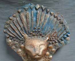 Déesse chatte ,plâtre patiné et ciré,pièce unique