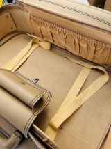 Valise en skaï beige vintage