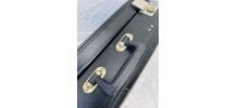 Valise en carton noir vintage
