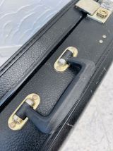 Valise en carton noir vintage