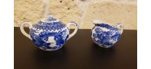 Ensemble en porcelaine japonaise bleue et blanche 