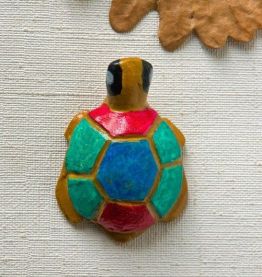 Tortue multicolore fabrication artisanale peinte à la main 