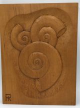 Sculpture murale en bois