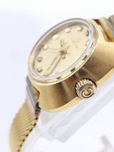 Montre Certina Swiss Made à remontage manuel, couleur or