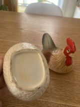 Poule en faience
