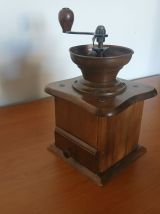 Moulin à poivre en bois et cuivre 