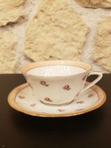 Ensemble 8 tasses et 12 soucoupes en porcelaine de Limoges