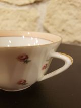 Ensemble 8 tasses et 12 soucoupes en porcelaine de Limoges