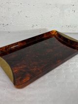 Plateau Guzzini en lucite et laiton, effet écaille de tortue