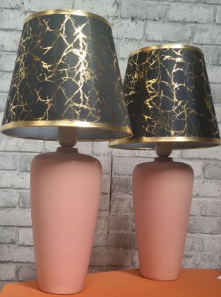 paire de lampe  70s ceramique rose poudré 50x25 abat jour de